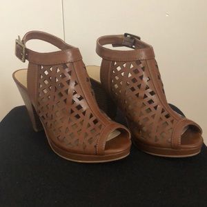 Chinese Laundry Summer Sandal